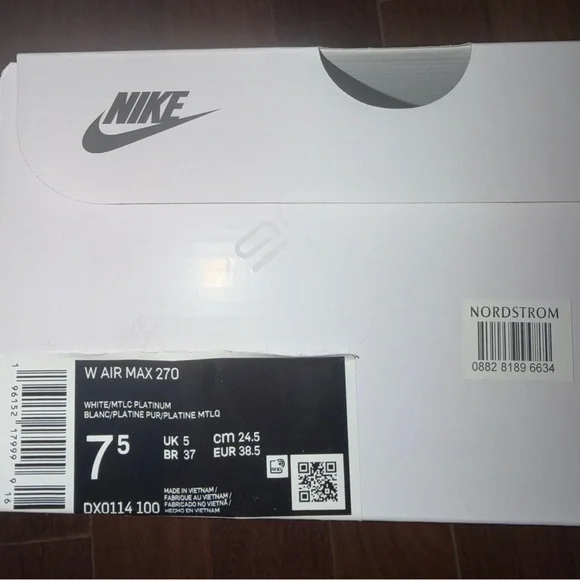 Women Nike Air Max 270 sz 7.5 White/Metallic Platinum Athletic Running Sneakers - Picture 14 of 16